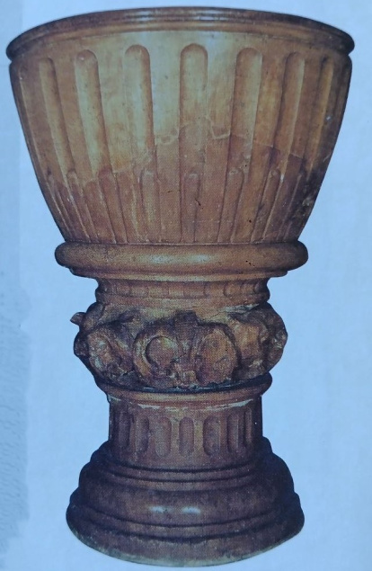 Pila de bautismo catedral de Barbastro restaurada