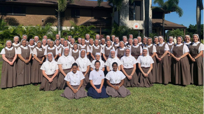 Siervas de los Corazones Traspasados, hermanas y novicias, en Florida