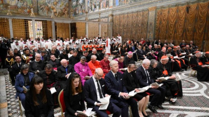 Miembros de la Curia romana e invitados anglicanos y de otras confesiones en la oración ecuménica en la Capilla Sixtina con Carlos III