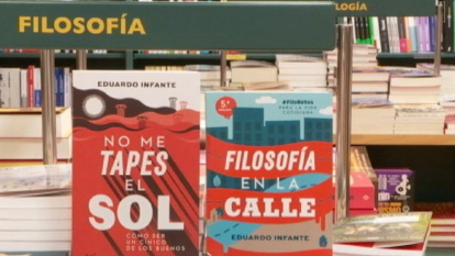 Los libros de filosofía de Eduardo Infante tienen éxito y están bien escritos... animan a pensar con libertad frente al poder