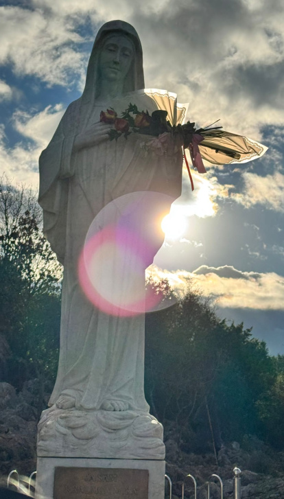 La llamada de la Virgen: un encuentro personal con la fe.