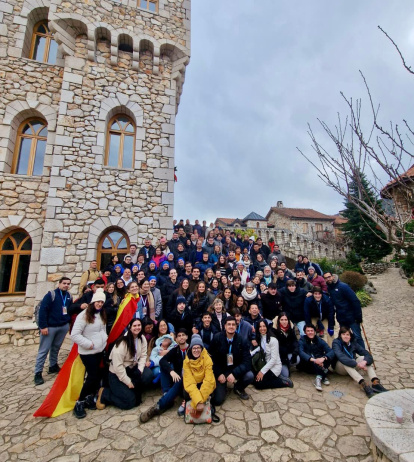 Andrea Leoz con un grupo de amigos valencianos.