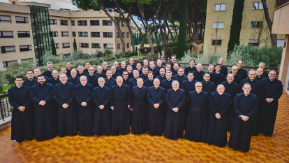 Los participantes en el capítulo general de los Leginarios de Cristo. Primero por la izquierda de la foto, en primera fila, el padre Gutiérrez López.
