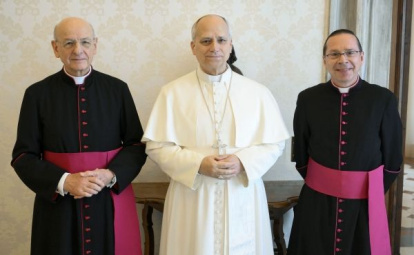 El Papa con el prelado del Opus Dei y su vicario auxiliar, Mariano Fazio.